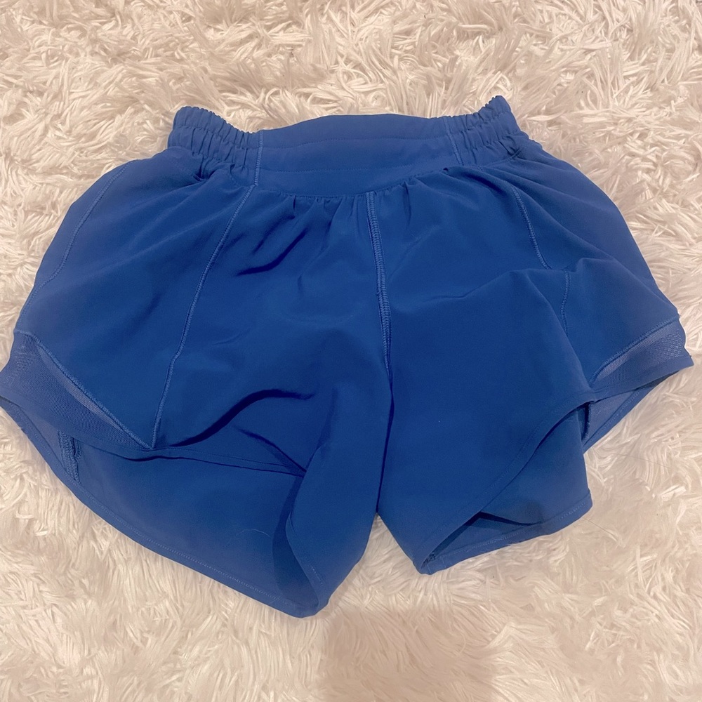 LULULEMON HOTTY HOT SHORTS SIZE 0.